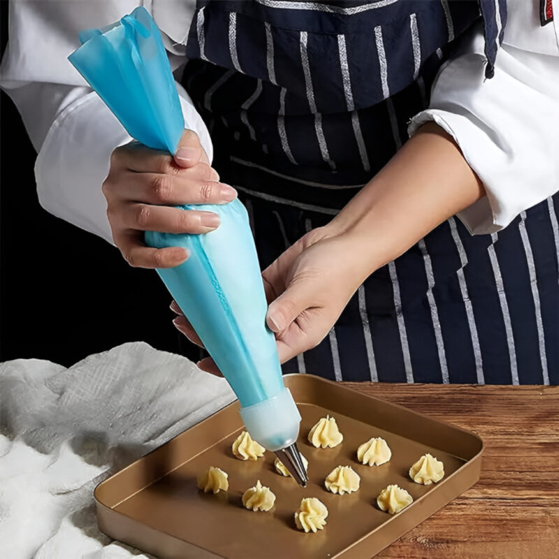 Cake Decorating Set – 1 set